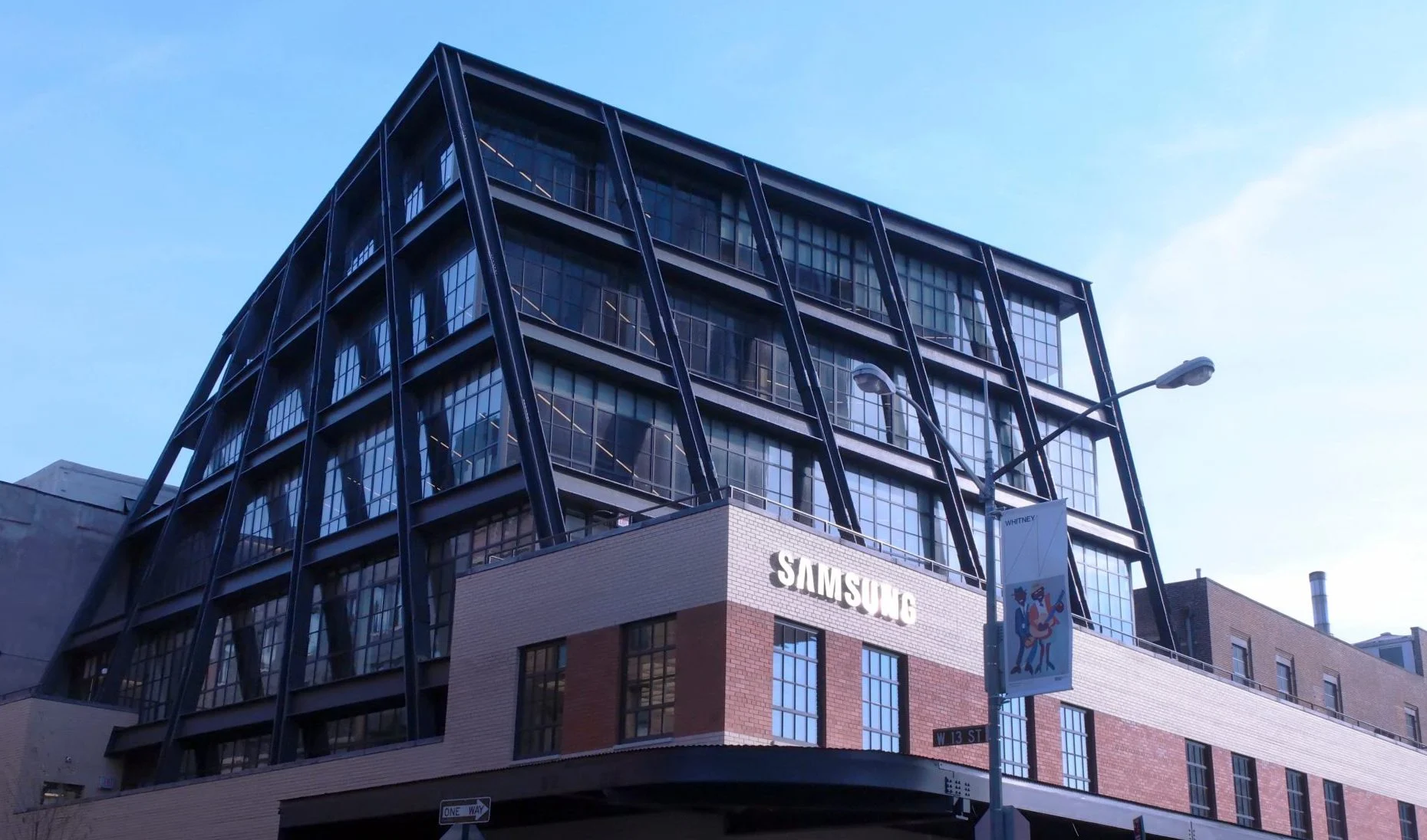 Samsung входит в метавселенную, открывая свой флагманский магазин 837 в Decentraland